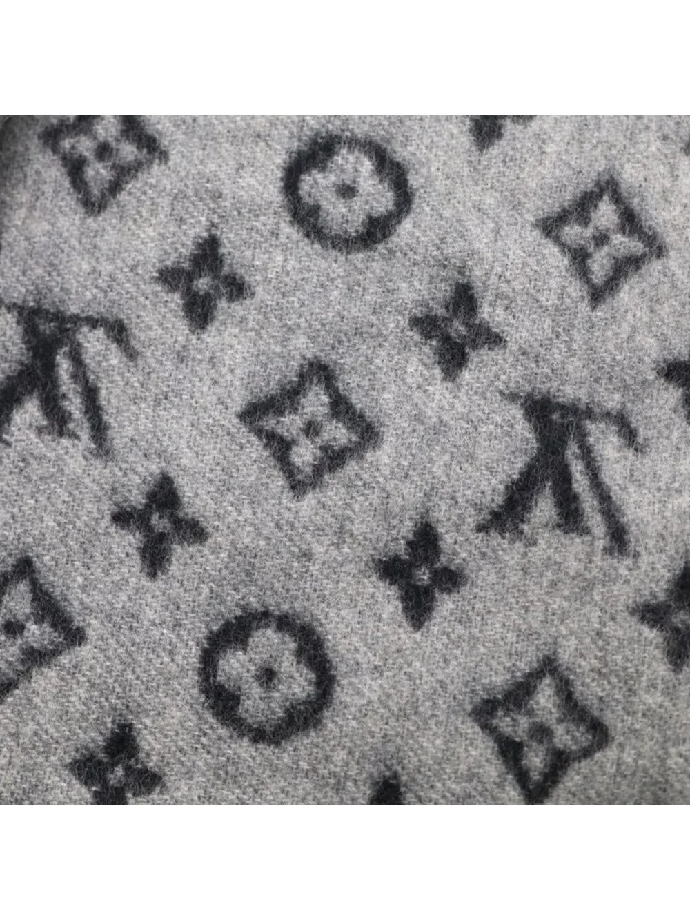 Louis Vuitton Monogram Logo Embroidery LV Bead Decoration Cashmere Fringe Shawl